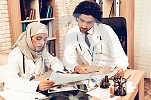 Medical Consultation Arabic Pediatricians Doctors