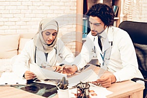 Medical Consultation Arabic Pediatricians Doctors