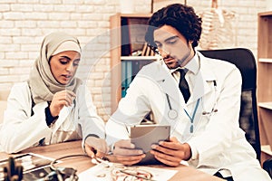 Medical Consultation Arabic Pediatricians Doctors