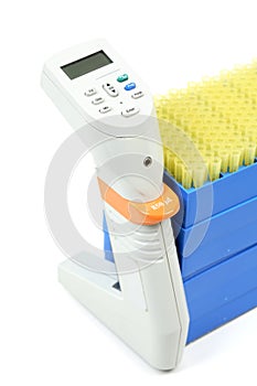 Medical laboratory pipettor