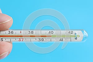 Medical mercury thermometer showing the temperature of 40 Â°C