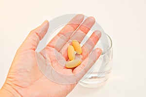 Medical pills tablets capsules caplets