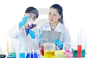 Medical technologist working in laboratory photo