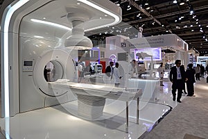 Medical Technology, Showcase cutting-edge medical equipment, MRI, machines, robotic surgical systems photo