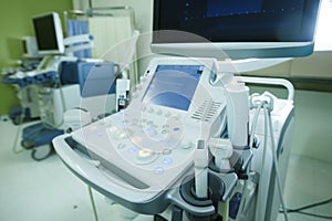 Medical ultrasound machine with linear probes