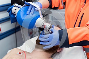 Medical urgency in the ambulance. Cardiopulmonary resuscitation using hand valve mask bag