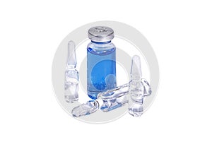 Médico ampolla azul vacuna a ampollas en blanco 