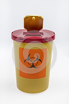 Medical waste container medical disposal bin sharp disposal safe sharp container. Medical waste bin 0,7 liter