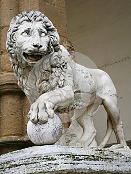 Medici Lion by Flaminio Vacca