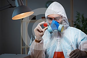 The medicine drug researcher working in lab