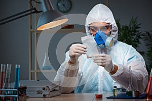 The medicine drug researcher working in lab