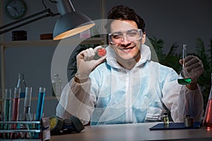 The medicine drug researcher working in lab