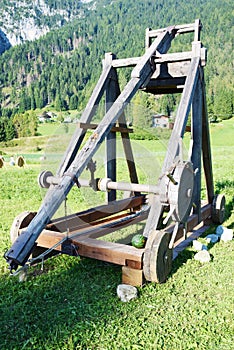 Medieval catapult