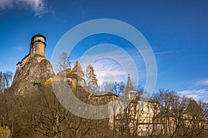 Stredoveký Oravský hrad na jeseň, Slovensko