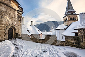 Stredoveký Oravský hrad v zimnej sezóne, Slovensko