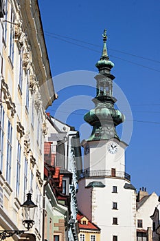 Stredoveký slovenský kostol a staré mesto