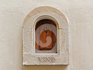Medieval wine portal Buchette del vino â€“ unique Florentine architecture detail