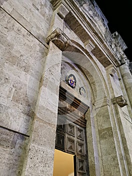 Medioeval city building door column