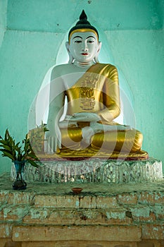 Meditating buddha