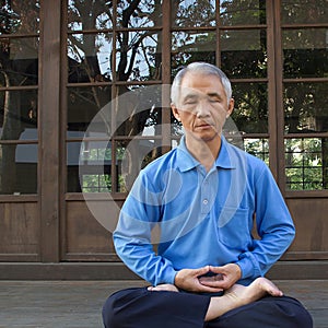 The meditation of Chinese man