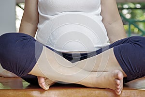 Meditative pregnancy yoga