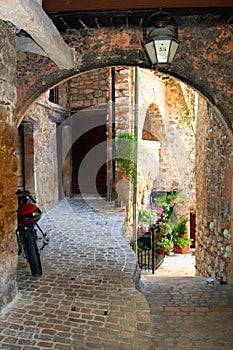 Mediterranean arch