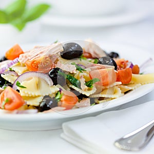 Mediterranean pasta salad with tuna