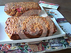 Medium dark fruitcakes