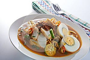 Mee Rebus Spicy Noodle Table Set