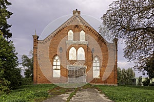 meeting house of mennonites