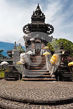 Melanting temple