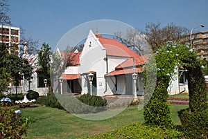 Melrose House stables