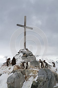 Memorial Cross at the site where the British wintering and