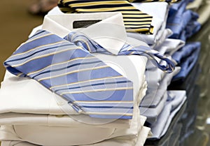 Men's Shirts & Ties