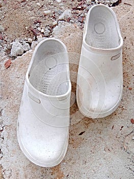 Men's white footwear with an attractive design