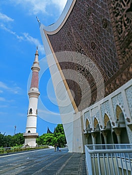 Menara masjid raya Sumatra barat & x28;Tower of the Great Mosque of West Sumatra& x29;
