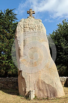 Menhir of Saint-Uzec in global view