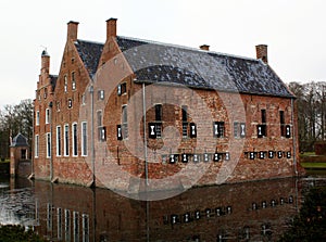Menkemaborg. Uithuizen