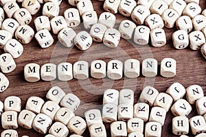 Mentoring, letter dices word