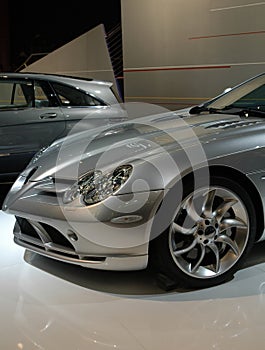 Mercedes hood photo