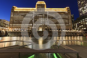 Merchandise Mart in Chicago at night