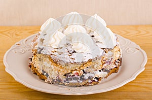 Meringue layer cake