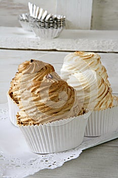 Meringue sweet pie with egg white