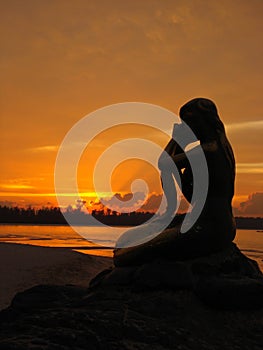 Mermaid statue samila cape beach