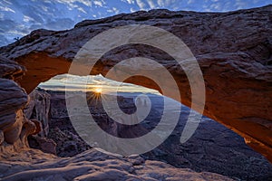 Mesa Arch sunrise, Canyonlands national park, Utah