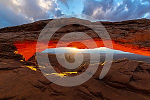 Mesa Arch at sunrise, Canyonlands National Park, Utah