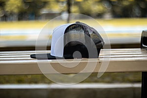 Mesh trucker hat cap flat visor with black and white color