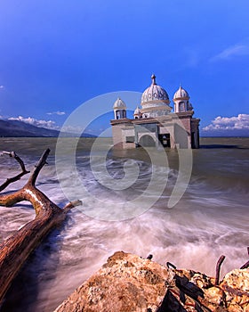 Mesjid Terapung Palu Setelah Tsunami