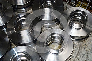 Metal billet for the production of gears on a threading machine for automobile gearboxes for trucks.