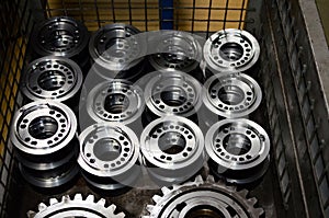 Metal billet for the production of gears on a threading machine for automobile gearboxes for trucks.